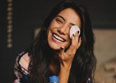 Cómo usar el agua micelar para tonificar tu piel