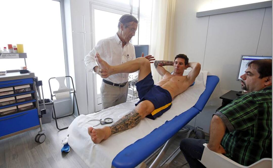 Messi durante los exámenes médicos. EFE