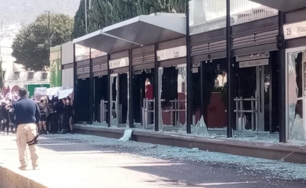 Cientos marchan en los estados por el Día Internacional de la Mujer