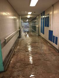 Lluvias en Torreón causan inundación en clínica del IMSS