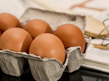 Por qué no se deben lavar los huevos