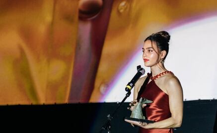 Melissa Barrera culmina el Festival de Los Cabos 2024 con un reconocimiento a su trayectoria 