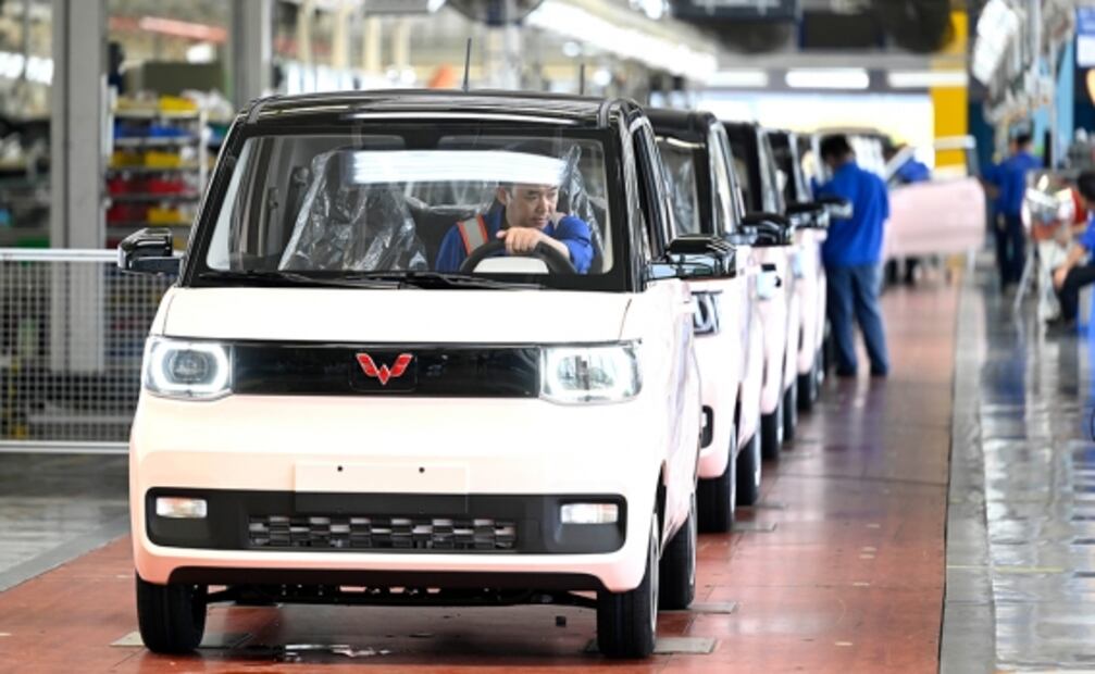 Vehículos de nueva energía ganan popularidad entre jóvenes de China