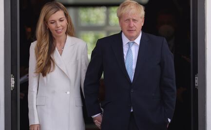 ¿Boris Johnson y su esposa Carrie, vestidos y alborotados al cancelar su fiesta de boda? 