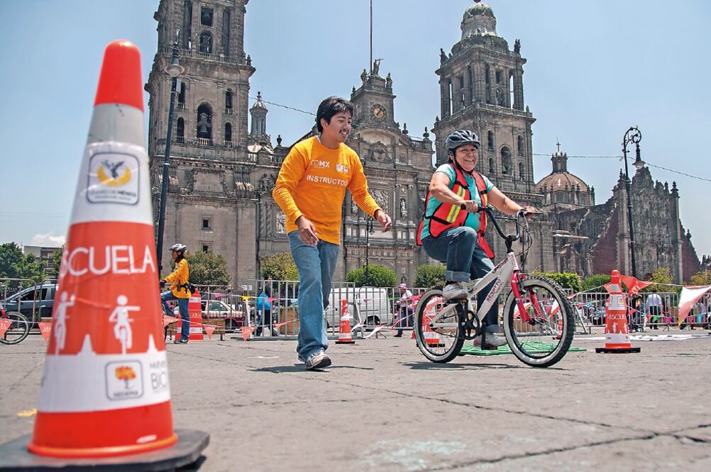 En la biciescuela de verano se capacitó a 21 mil 721 personas entre el 18 de julio y hasta el 16 de agosto; actualmente hay tres lugares para aprender a circular en este medio de transporte, uno de ellos es infantil (ARCHIVO EL UNIVERSAL)
