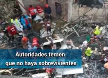 Se estrella avión en Pakistán con 107 personas a bordo