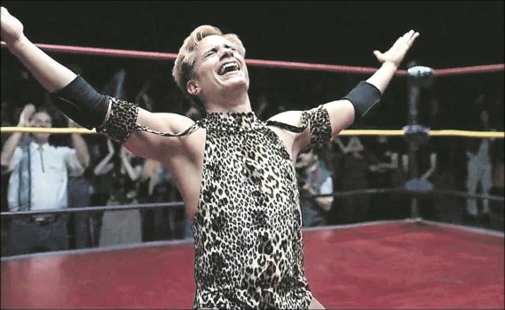 Cassandro, el luchador exótico en quien se inspira la nueva película protagonizada por Gael García y Bad Bunny