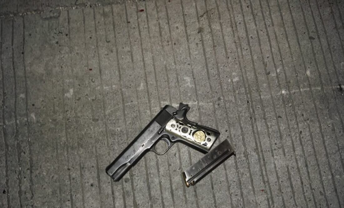 Pasajeros desarman a presuntos asaltantes en la autopista México-Querétaro