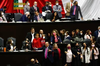 Tras trifulca en sesión, diputados del PAN y Morena se acusan de borrachos