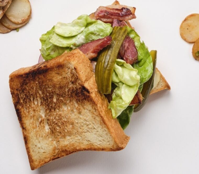 4 sándwiches perfectos para comer en el medio tiempo del Super Bowl