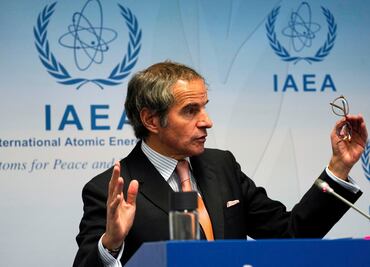 Irán acumula más uranio cercano a grado armamentístico, dice OIEA; Israel lo acusa de querer "completar su programa de armamento nuclear"