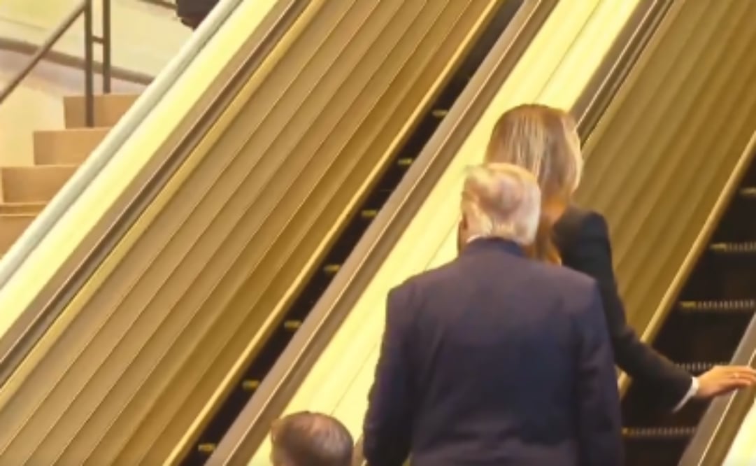 La pareja presidencial accedió al edificio de la ONU y utilizó las escaleras para dirigirse al salón de la Asamblea General. Imagen: Tomada de Video / X @EricLDaugh