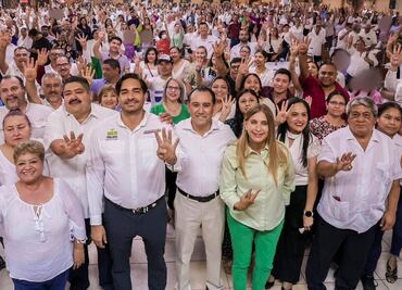 Carlos Peña Ortiz recibe su constancia de mayoría como presidente municipal