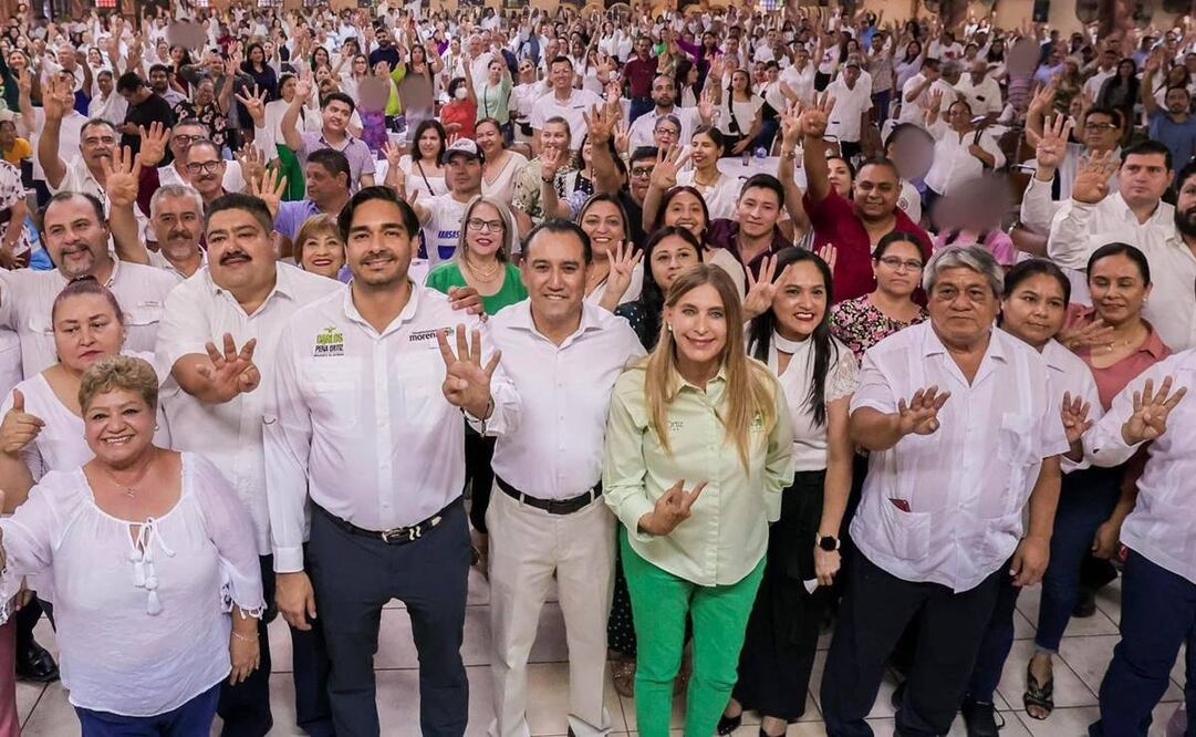 Carlos Peña Ortiz recibió su constancia de mayoría como presidente municipal. Foto: especial