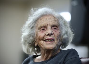 El destino de un periodista es ser crítico: Elena Poniatowska