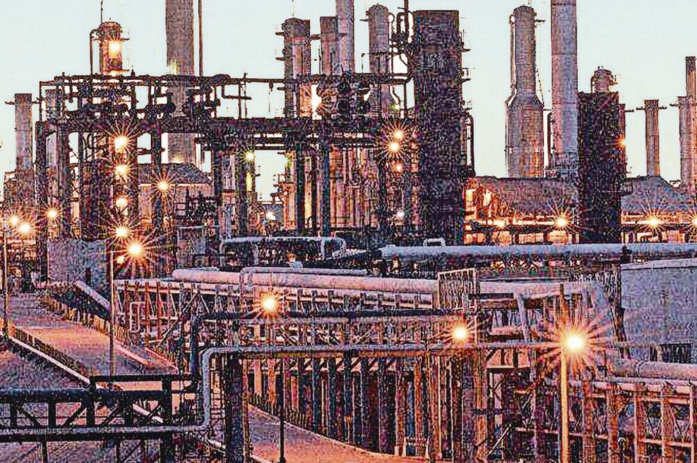 Renovación. La reconfiguración de las refinerías del país será importante para determinar a futuro las importaciones de combustibles, de acuerdo con Wood Mackenzie (ARCHIVO EL UNIVERSAL)