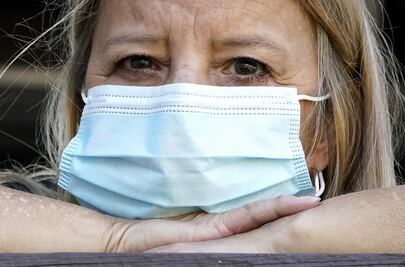 Un condado de Nueva York se convierte en el primer lugar de EU en prohibir las mascarillas