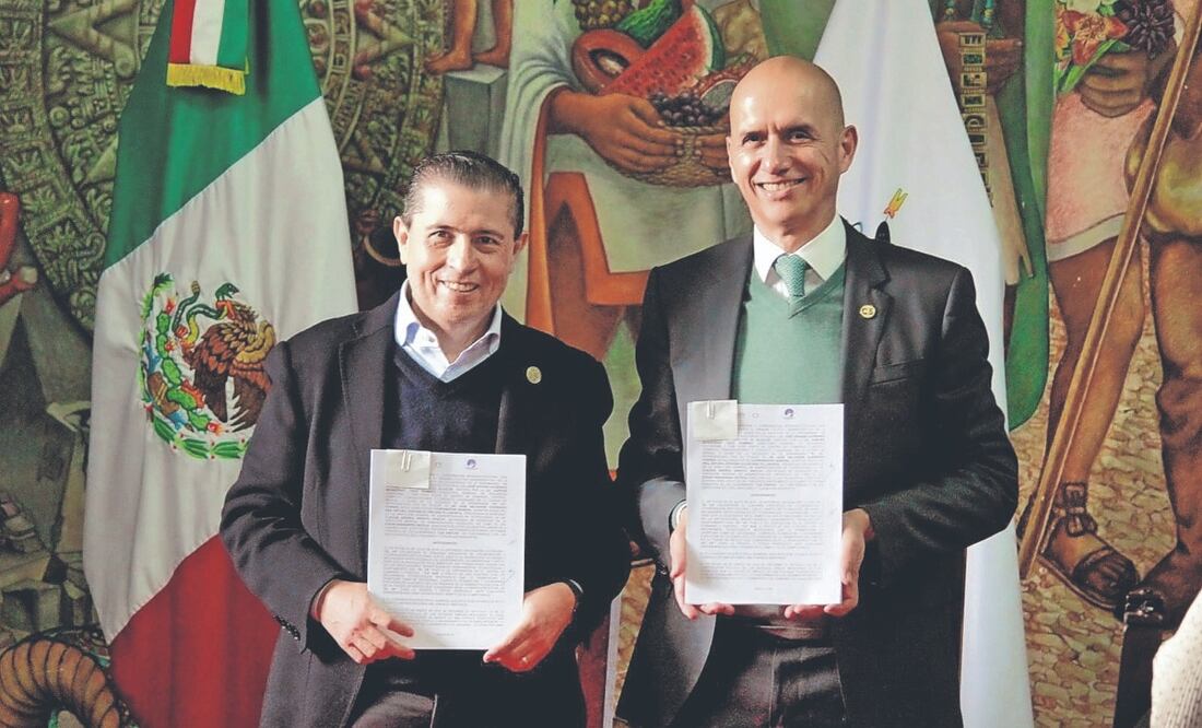 Este convenio permitirá mejorar la vigilancia, dijo el edil de Coyoacán (izq.). Foto Especial