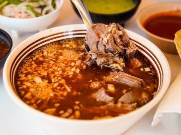Cura la cruda con esta tradicional birria en Azcapotzalco