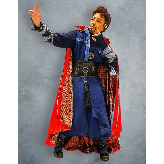 Thalía lució como el actor Benedict Cumberbatch. Foto: Instagram