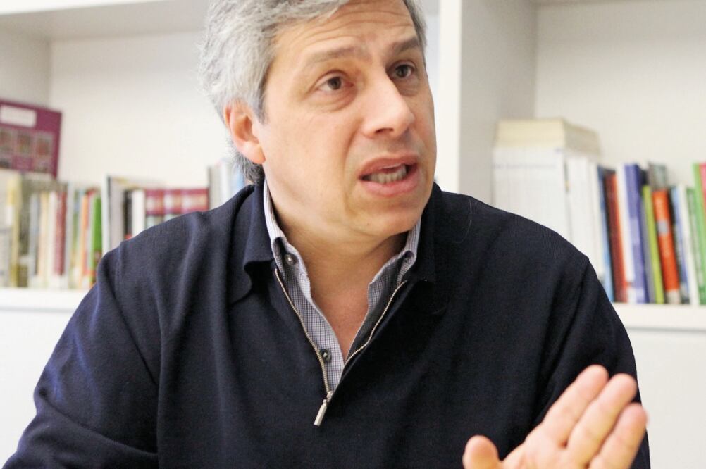 El presidente de Mexicanos Primero, Claudio X. González, señala que el gobierno federal ha demostrado debilidad ante presiones de la CNTE (ARCHIVO EL UNIVERSAL)