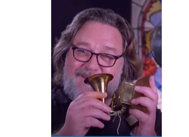 Cuando Russell Crowe y Ed Sheeran tomaron en un Grammy de Johnny Cash