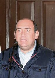 Moreira lanza dardo a Corral