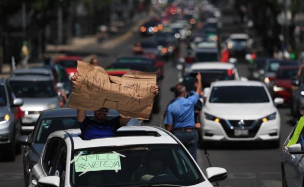 Automovilistas protestan por políticas de AMLO sobre Paseo de la Reforma