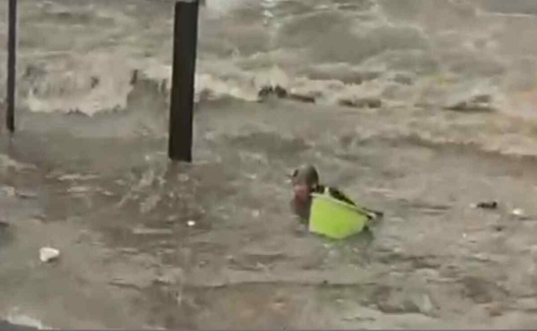 Estas inundaciones se registraron en diversos tramos de la vía López Portillo y en otras vialidades de la zona de Coacalco y Tultitlán. Foto: Captura de video