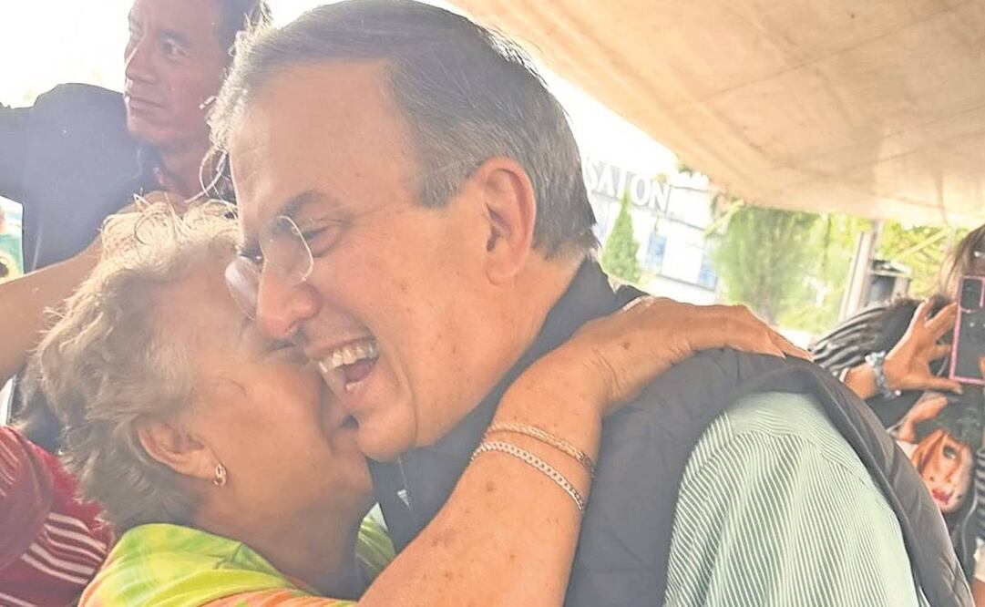 Canciller se reunió con seguidores en la alcaldía Coyoacán. Foto: Tomada de Twitter.