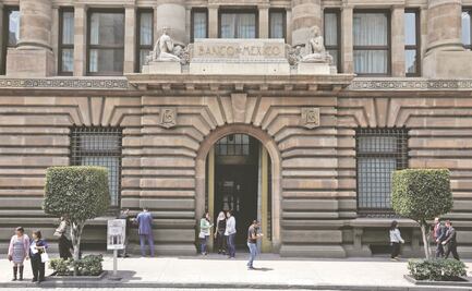 Paquete Económico 2019 debe mandar señales de finanzas sanas: Banxico