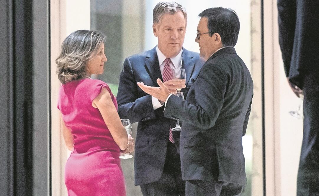 Chrystia Freeland, canciller canadiense; Robert Lighthizer, representante de EU, e Ildefonso Guajardo, de México, en su reunión en septiembre pasado en Ottawa. (ARCHIVO EL UNIVERSAL)