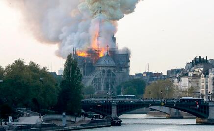 #EnVivo Incendio de la Catedral de Notre Dame