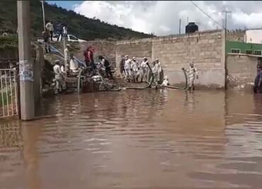 Alertan por incremento en el caudal del río Tula; desalojan viviendas