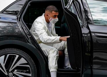 La colección de autos de Mbappé que no puede manejar; esta es la razón