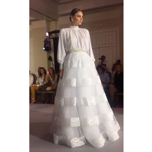 Para novias atemporales, Vero Díaz presenta colección de vestidos de novia