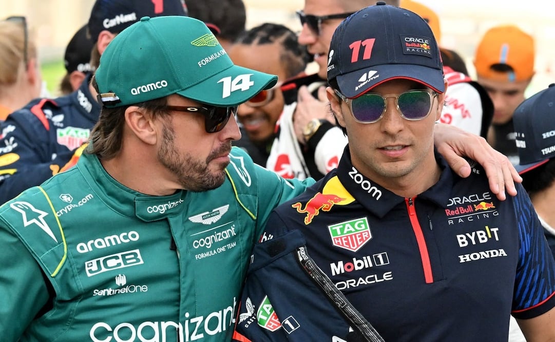 Sergio Pérez y Fernando Alonso - Foto: AFP