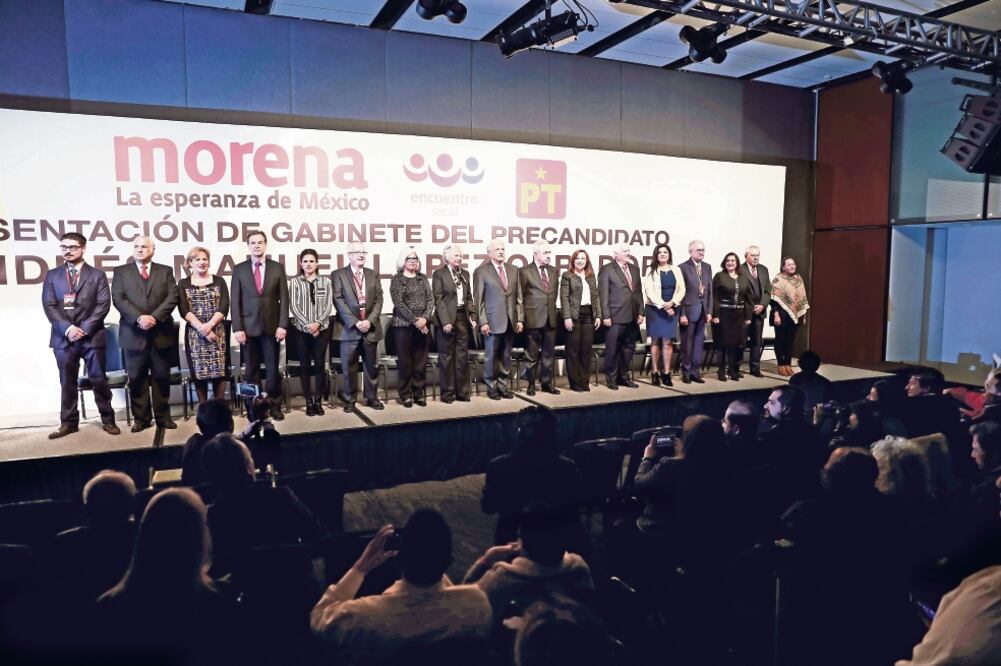 La instrucción que ha dado López Obrador a su posible gabinete es empezar a trabajar, para cumplir los compromisos desde el primer día de gobierno. Foto: ARCHIVO EL UNIVERSAL
