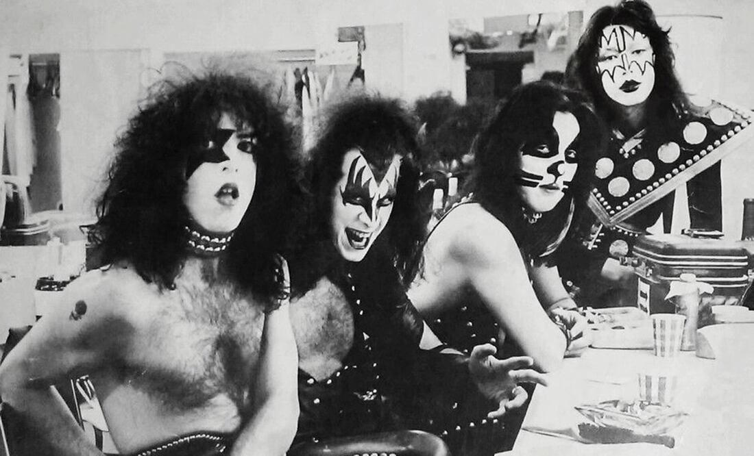 La primera visita que hizo la banda a nuestro país en septiembre de 1981 no pasó desapercibida para los agentes de inteligencia. Foto: Casablanca Records/Wikimedia Commons