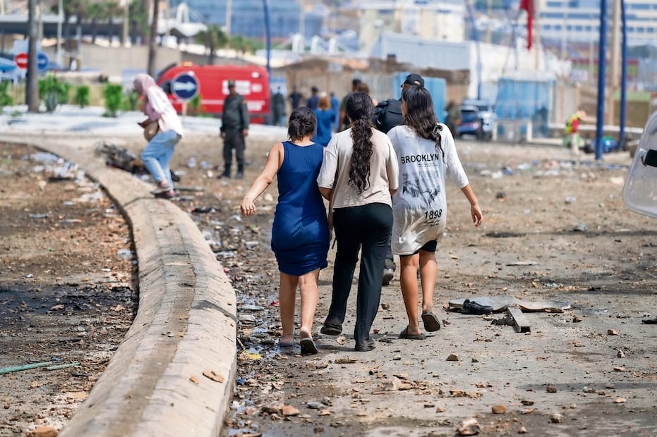 El paquete, de 114,7 millones de euros, también tiene como objetivo apoyar el retorno de las personas que se encuentran ilegalmente en Ceuta FOTO: EFE/JALAL MORCHIDI