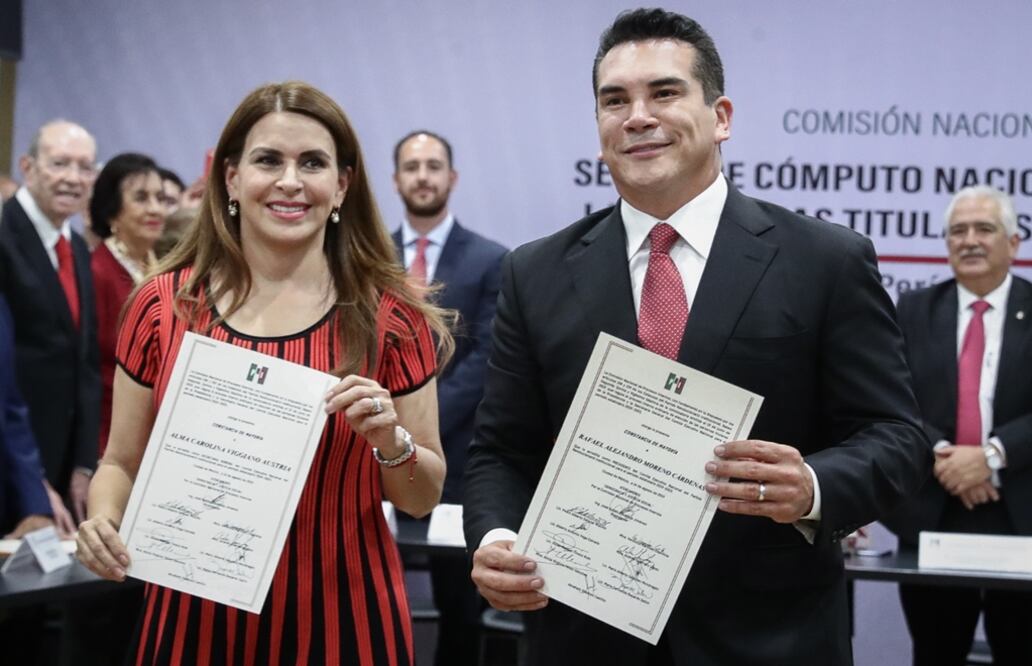 Alejandro Moreno y Carolina Viggiano, dirgente nacional del PRI y secretaria general del organismo político, respectivamente. Foto: Archivo/EL UNIVERSAL