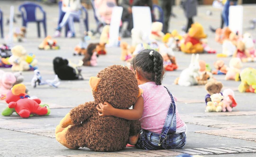 La iniciativa propone mantener la pena de prisión de 13 años a personas que abusen de menores de edad; el rango de la víctima sube de los 15 a los 18 años.