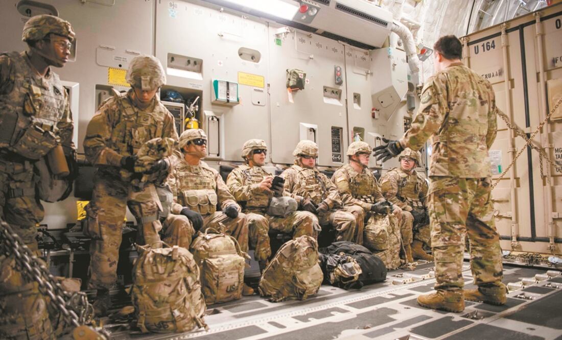 Soldados de EU se preparan en Kentucky para partir a la frontera con México a frenar el paso de las caravanas de migrantes. Foto: ZOE M. WOCKENFUSS. AFP