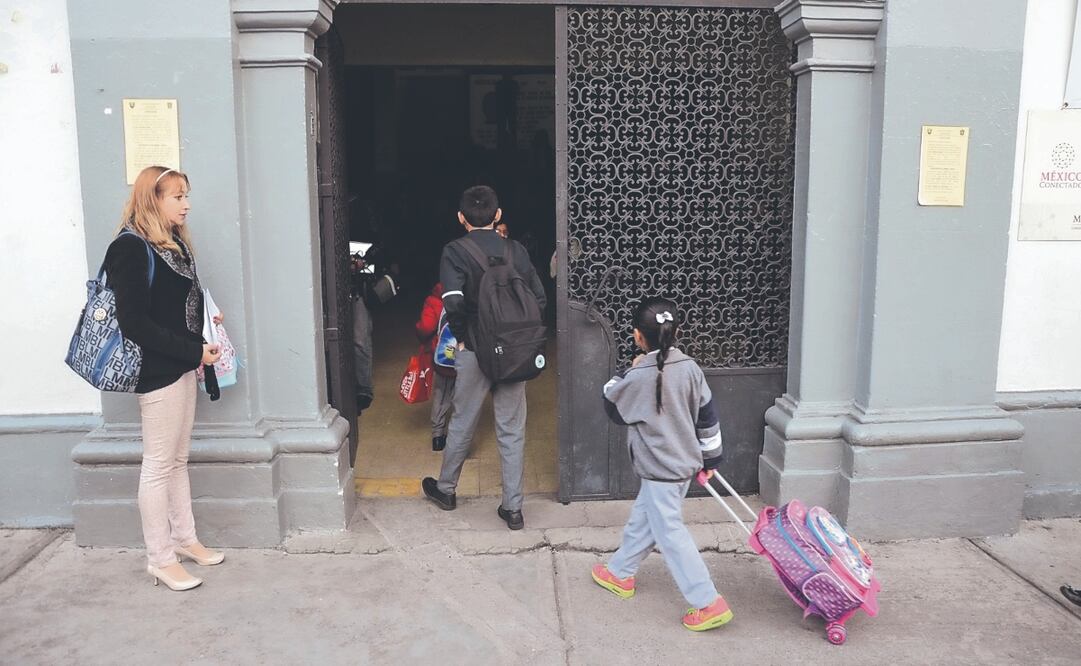 Autoridades mexiquenses buscan fomentar la cultura de paz y reforzar las acciones preventivas en planteles educativos del estado. Foto: de Alejandro Vargas. EL UNIVERSAL