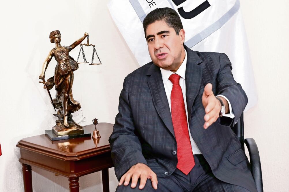 Edmundo Garrido, procurador general de Justicia de la Ciudad de México, dijo que su prioridad en estos momentos es desarticular al primer círculo de esta organización delictiva asentada en Tláhuac (VALENTE ROSAS. EL UNIVERSAL)