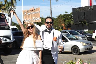 Recién casados quedan varados frente a bar donde asesinaron a Aristóteles Sandoval
