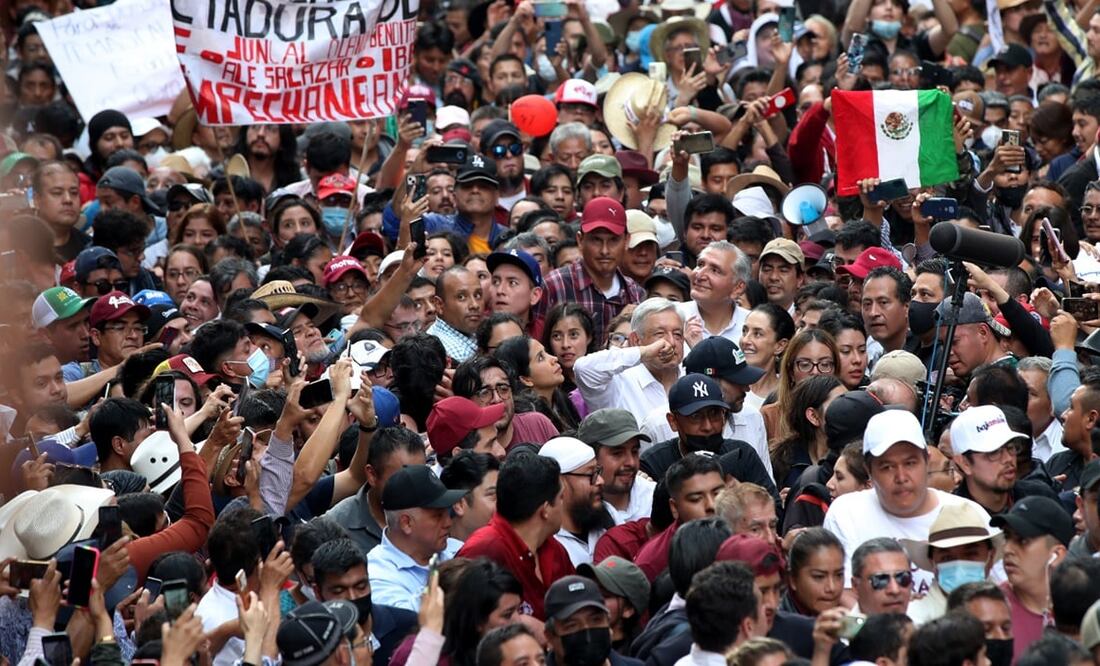 El presidente Andrés Manuel López Obrador aseguró que la mega marcha del pasado domingo sirvió mucho para empoderar a la gente, sobre todo en la Ciudad de México. Foto: archivo/EL UNIVERSAL