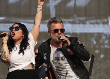 Carla Morrison acompaña a Pericos en el Vive Latino 2018