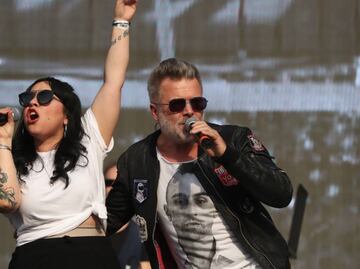 Carla Morrison acompaña a Pericos en el Vive Latino 2018