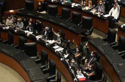 Morena cede y aprueban periodo extraordinario en San Lázaro